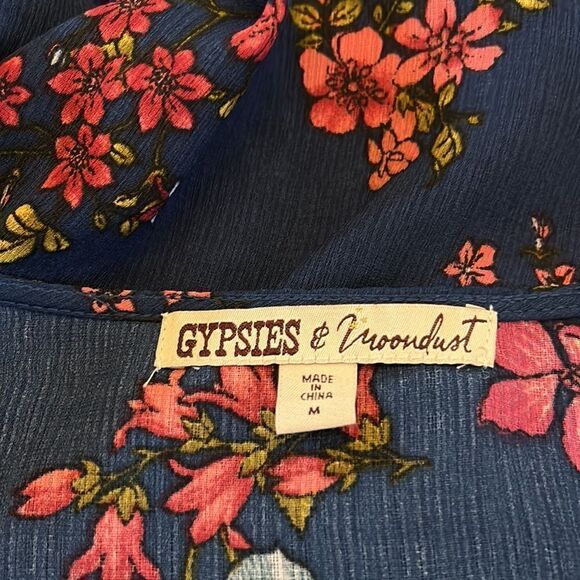 Gypsiess and Moondust  blue floral bell sleeve open top Size M - Picture 7 of 9